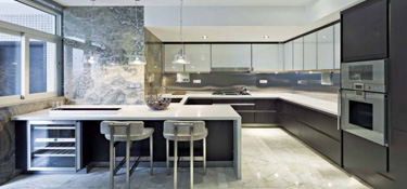 杭州小戶型廚房裝修設(shè)計(jì)風(fēng)格，小廚房怎么裝修比較省錢？