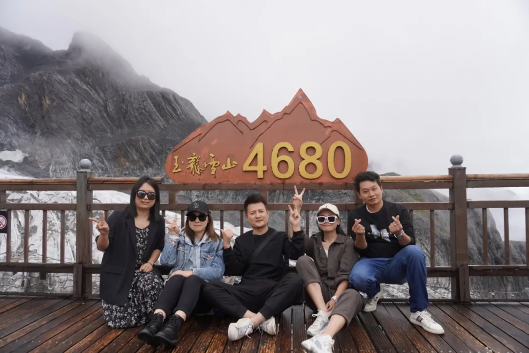 銀龍蜿蜒，蒼山之雪