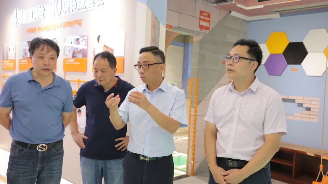 實地走訪銘品展廳，調(diào)研企業(yè)