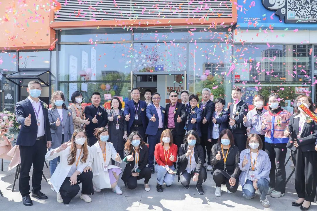 銘品裝飾城北分公司重裝開業(yè)