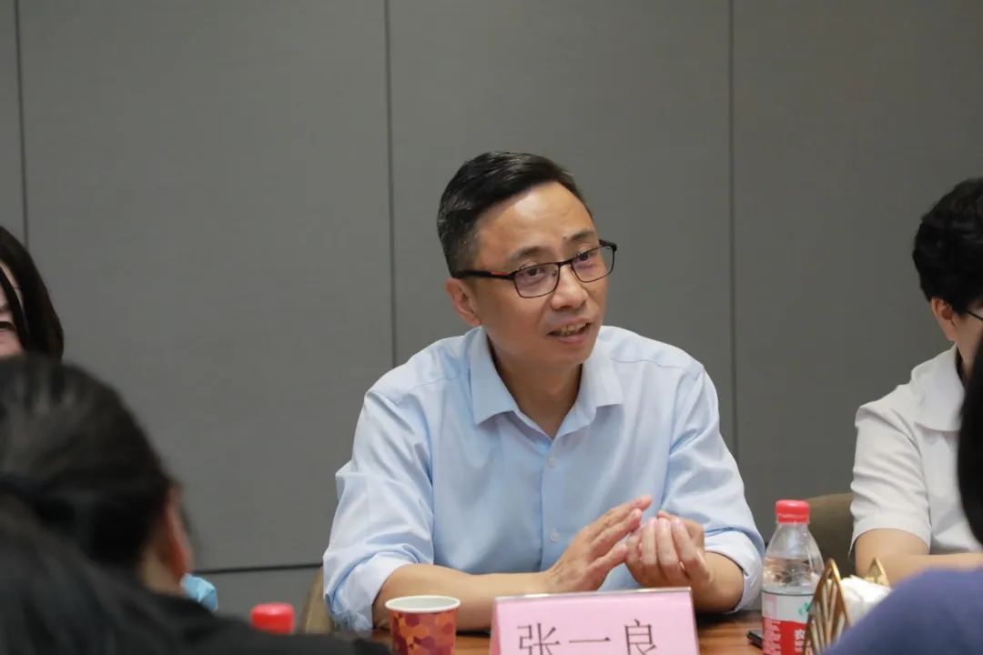 浙江建設(shè)技師學(xué)院副院長(zhǎng)干杏芬一行蒞臨銘品裝飾參觀指導(dǎo)