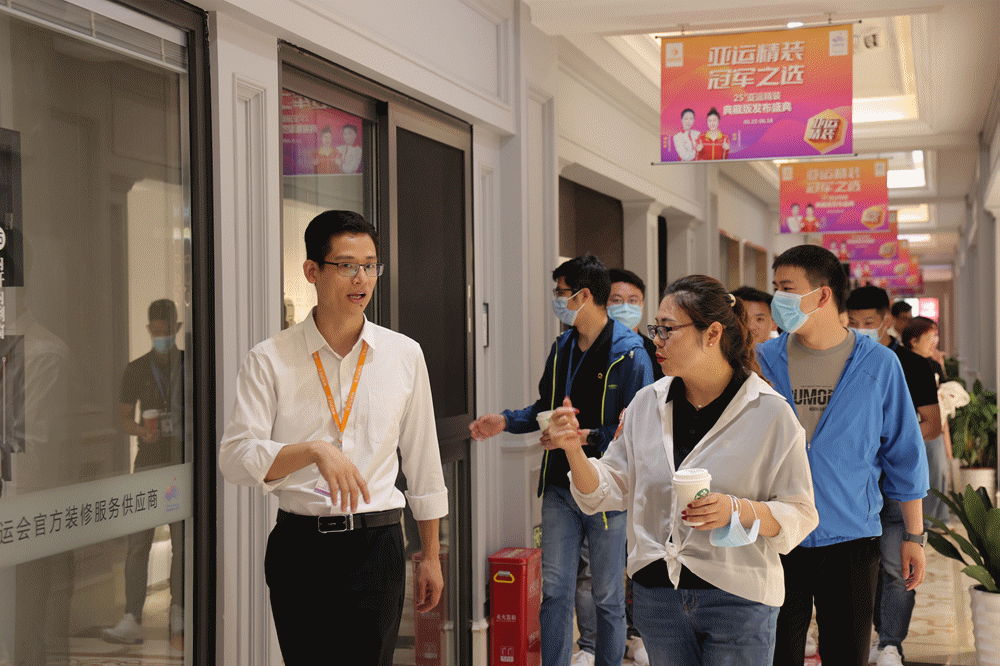 熱烈歡迎我愛我家千店店長(zhǎng)蒞臨銘品裝飾指導(dǎo)！