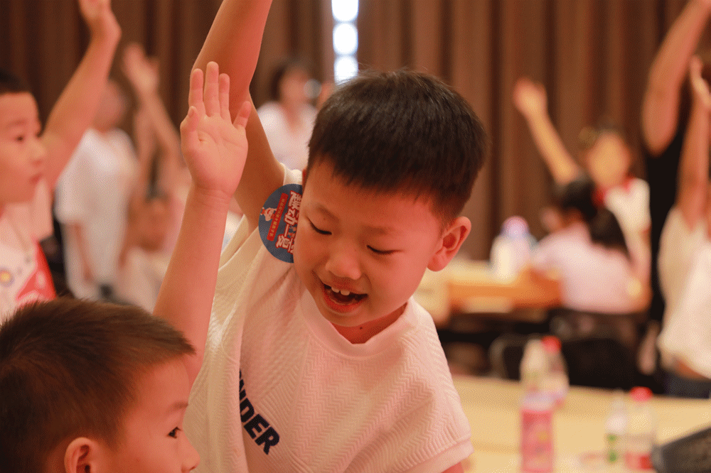 在奇趣暢玩里  結(jié)識(shí)有趣的T